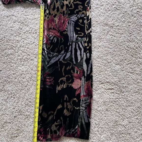 Chicos Wide Leg Pants Size 10 Velvet Floral Holiday Party Artsy - Picture 6 of 11